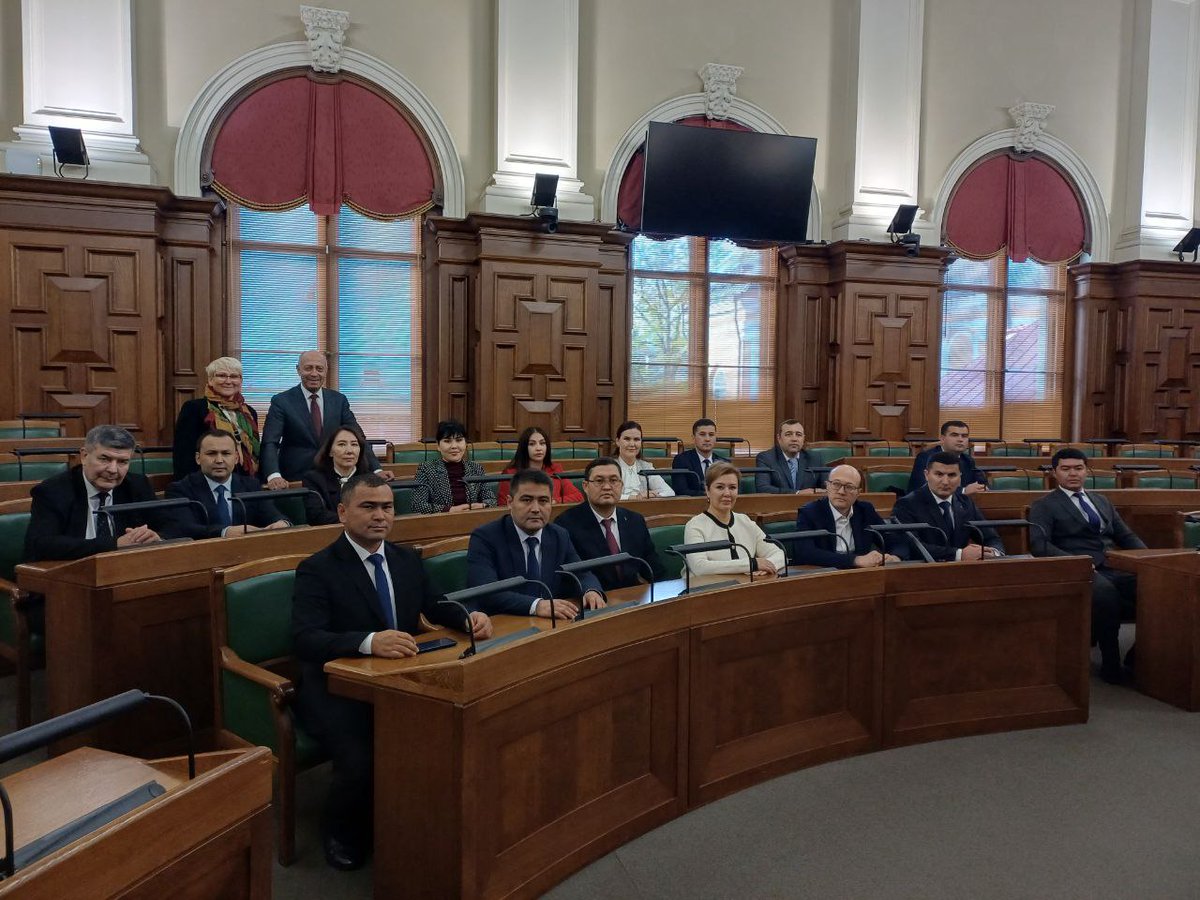 LATDEV_LV's tweet image. From Oct 13–20, a delegation of Uzbek local gov leaders visited Latvia for the study program “Leadership for Resilient Communities.” Organized by @CFLA_gov_lv  &amp;amp; funded by @giz_gmbh , the visit fostered exchange on strategy, innovation &amp;amp; teamwork. 🇱🇻🤝🇺🇿 #LATDEV #LatviaUzbekistan