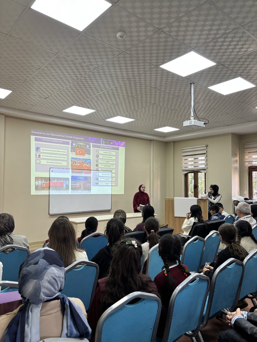 2025-2026 Eğitim-Öğretim Yılı TÜBİTAK bilgilendirme toplantısı TÜBİTAK okul koordinatör ve öğrencilerin katılımıyla İlçe Milli Eğitim Toplantı salonunda yapıldı. <a href="/tcmeb/">Millî Eğitim Bakanlığı</a> <a href="/Tubitak/">TÜBİTAK</a> <a href="/tcagrivaliligi/">T.C. Ağrı Valiliği</a> <a href="/agrimem/">AĞRI MEM</a> <a href="/hasan_kokrek/">Hasan Kökrek</a> <a href="/TslcyKaymakamlk/">T.C. Taşlıçay Kaymakamlığı</a> <a href="/Ahmetkaya0404/">Ahmet KAYA</a> <a href="/UtkuKzlkya/">Utku Kızılkaya</a> <a href="/ihsankosen/">ihsankosen</a>