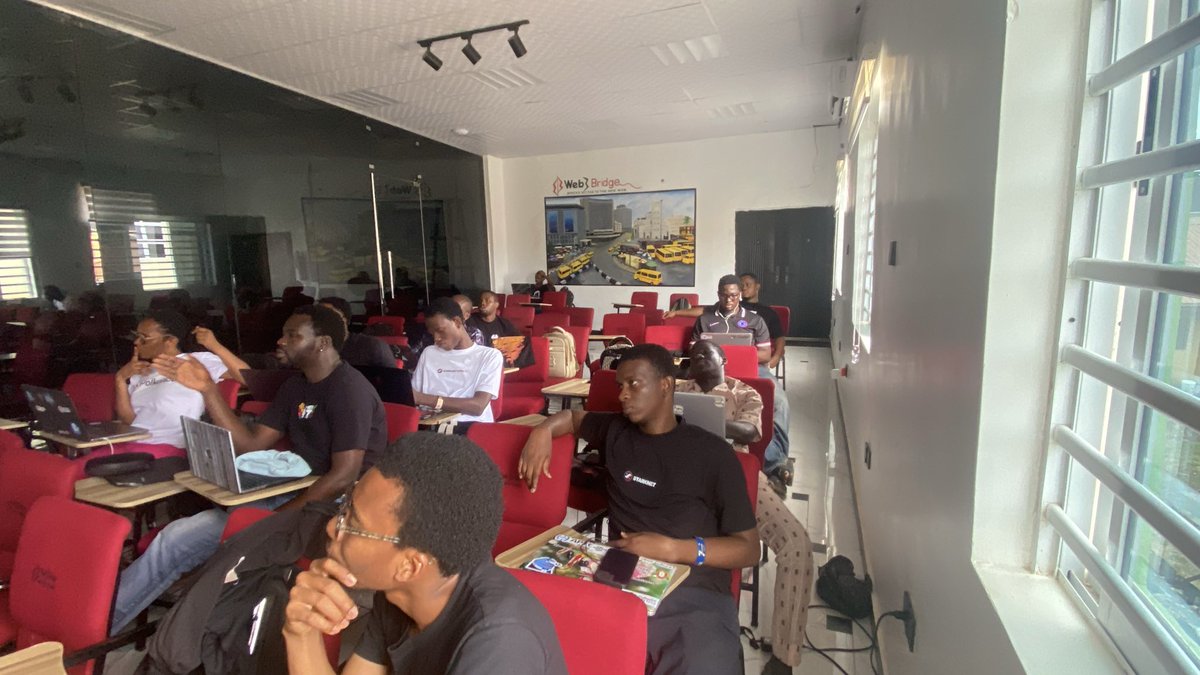 OlamideAdebara's tweet image. 🧵 1/3 Thrilled to share our incredible journey mentoring the Polkadot class with @Web3Bridge

Out of 20 active builders, 16 successfully built and deployed a Treasury Governance contract using @ink_lang 🔥

The future of decentralized governance on @Polkadot looks bright. ✨