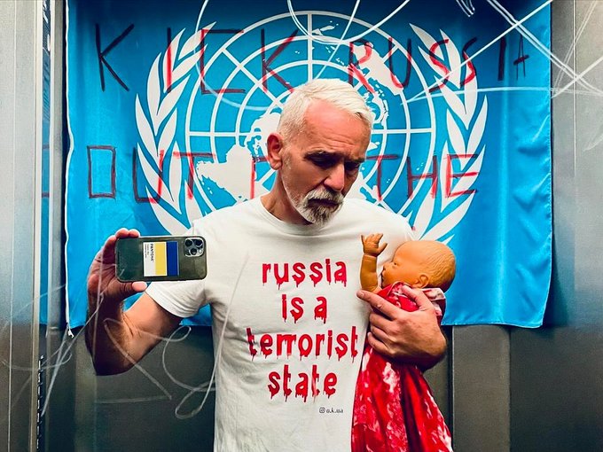 Fifteen Ukrainian soldiers convicted of terrorism in Russia msn.com/en-gb/news/wor… Just the usual Soviet era Kangaroo courts. Very typical of fascist Putin to carry on Stalin's vile inhuman courts.