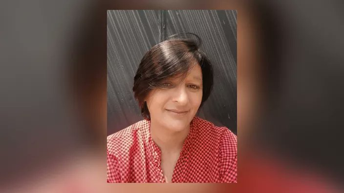 SirenesFR's tweet image. ๐ด ALERTE INFO | ๐ "Il va falloir arrรชter d'appeler. On est venus une fois. Vous croyez qu'on est des taxisย ?"
Sylvia, 43 ans, a รฉtรฉ battue ร mort par son compagnon Samir M. aprรจs une nuit de violences ร Martigues.
โ๏ธLa mรจre de deux enfants est morte seule, aprรจs avoir appelรฉโฆ