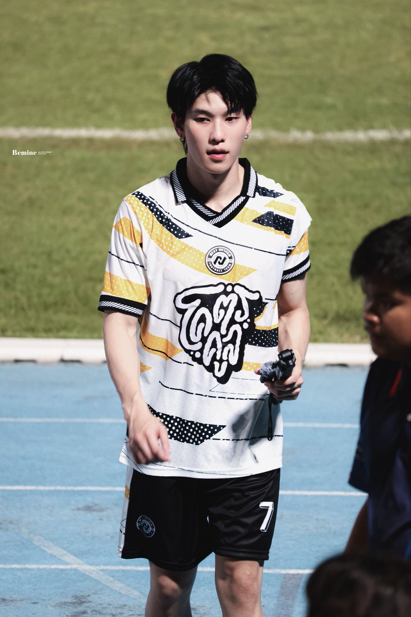 BemineUU_'s tweet image. 𝟐𝟓𝟏𝟎𝟏𝟗 ━ OFFROAD X KHOTKOOL
หล่อสุดในสนามม😎⚽️
#ฟุตบอลการกุศลครั้งที่4xออฟโรด
#kickforcareดวลแข้งดูแลคุณ
@TOTOGABACK
━ ꒰ #ออฟโรด #offroadKTP ꒱