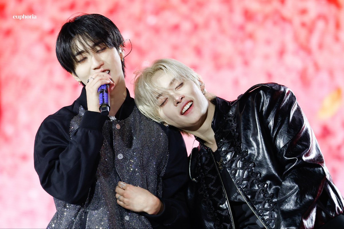 251019 HQ
dominATE : celebrATE Day 2

🥢🥢

#StrayKids #SKZ #스키즈 #스트레이키즈   
#Han #한지성 #한 #LeeKnow #리노 
#보따람지 #minsung #한밍