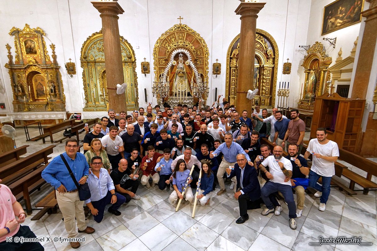 #Costaleros solidarios de #VirgendelaSierra #Sevilla muestran sus Tarjetas de #DonantesDeÓrganos. #Costal y #Valores: #Entrega #Generosidad #Humanidad #Sacrificio #Compromiso. <a href="/virgenSierraSev/">Hermandad de la Virgen de la Sierra Sevilla</a> <a href="/JMPalomoR/">JM Palomo</a> <a href="/Archisevilla1/">Archidiócesis de Sevilla</a> <a href="/A_Trasplantes/">Coordinación Autonómica Trasplantes Andalucia</a> <a href="/ElConsejoSev/">Consejo HH y CC Sevilla</a>
#ASacro #TDSCofrade #Cabra