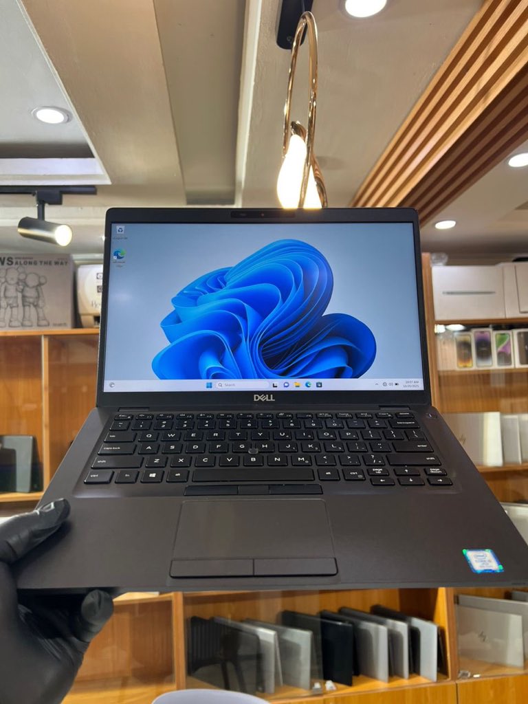 wtf_rema's tweet image. DELL LATITUDE 4500/5490/5400
Intel®️ Core™️ i5-8350U (8th Gen, vPro) | Base @1.70GHz | Max Turbo @3.60GHz
•DISPLAY
•13.3 FHD
•16B DDR4 Ram
•256GB SSD
GRAPHICS
Intel®️ UHD Graphics 620 (Shared up to 8GB)
KEYBOARD💡
Windows 10 Pro
USB Type C
Charger🔌
GHc 3.5k
☎️0241636577