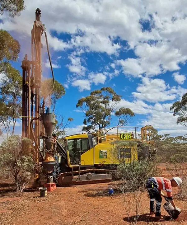Share_Talk's tweet image. @OraclePowerPlc has announced the recommencement of drilling operations at its Northern Zone Gold Project, located 25km east of Kalgoorlie in Western Australia 🇦🇺 This two-week programme is the first of two planned before Christmas, with the second phase scheduled for…