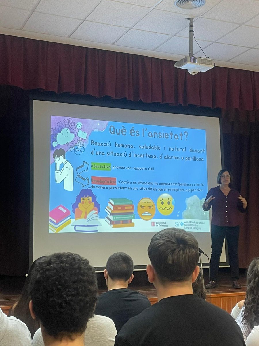 carmelitestgn's tweet image. #ADMTWC #POSTC 2n de Batx assisteix a la xerrada “Prevenció de l’estrès davant dels exàmens”. Ens preparem per les proves amb eines! #viucarmelites #aprenemescoltant