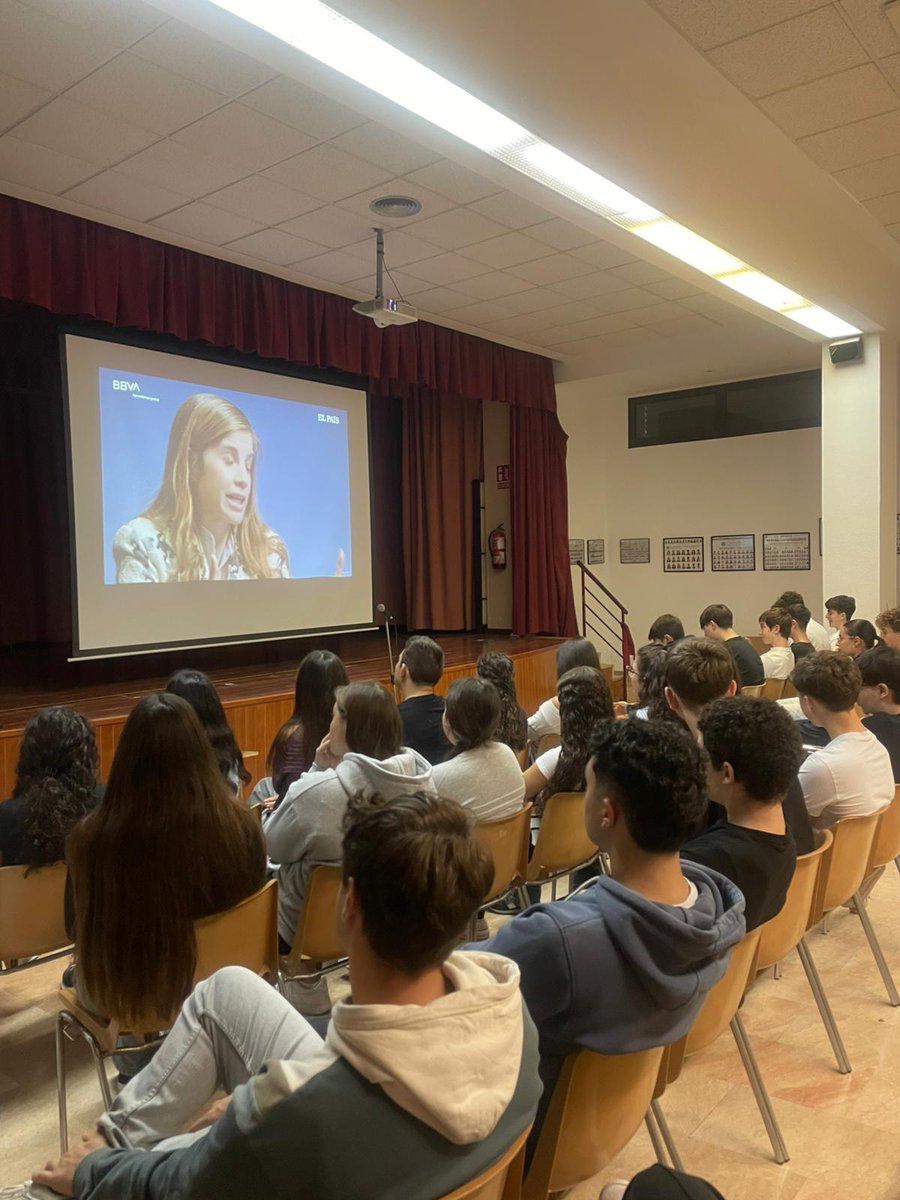 carmelitestgn's tweet image. #ADMTWC #POSTC 2n de Batx assisteix a la xerrada “Prevenció de l’estrès davant dels exàmens”. Ens preparem per les proves amb eines! #viucarmelites #aprenemescoltant