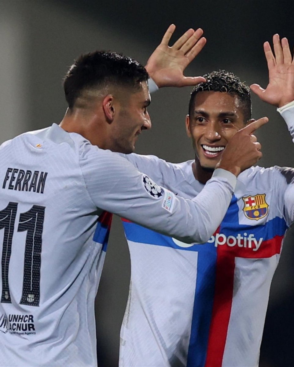 iSportsAPI's tweet image. Raphinha and Ferran Torres set to miss the game against Olympiakos due to injuries.
Ferran Torres is still recuperating from muscle discomfort. Meanwhile, Raphinha is on an individual recovery plan as he aims to regain fitness ahead of the upcoming El Clásico this Sunday.
#UCL