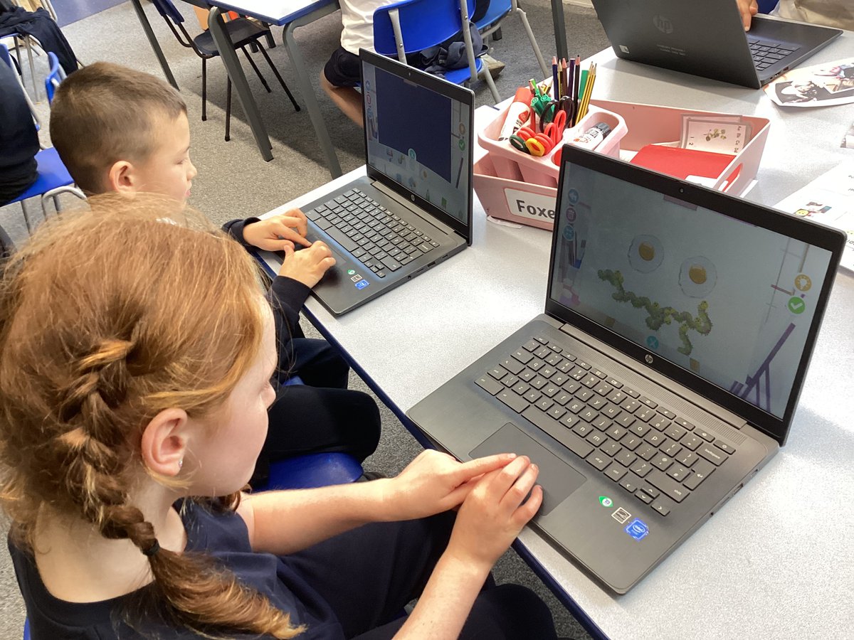 raeburnprimary's tweet image. Year 2 produced amazing artwork to be displayed in our virtual art gallery.  We are practising our username and password for our computing lessons.
#RaeburnComputing
#RaeburnYear2