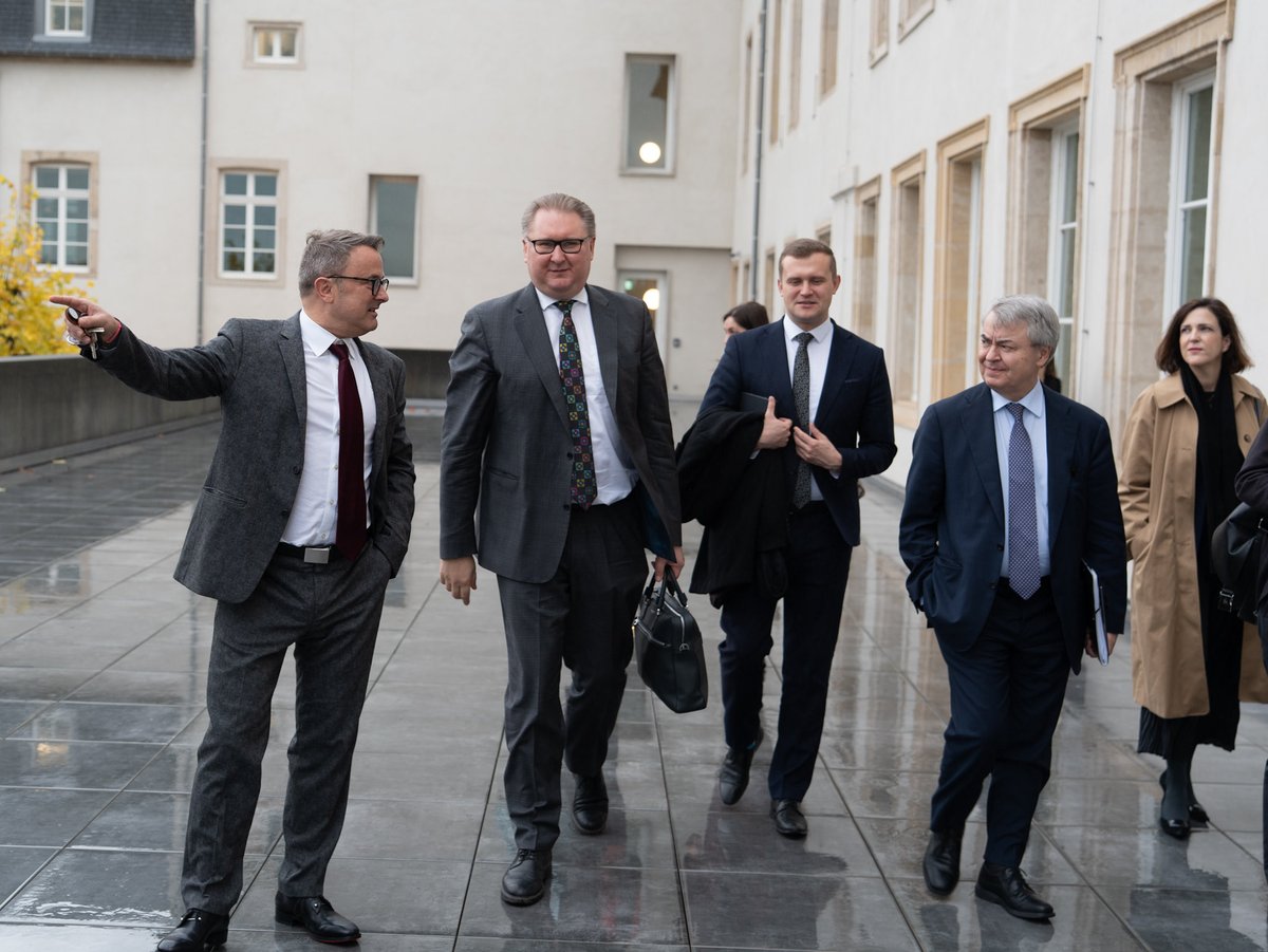 Delighted to host colleagues for an informal EU 🇪🇺 breakfast in the historic building of the 🇱🇺 ministry — discussing Ukraine’s 🇺🇦 path toward Euro-Atlantic integration.

Thank you <a href="/taraskachka/">Taras Kachka</a> for reinforcing 🇺🇦’s path toward the EU and sharing your valuable insights with us.