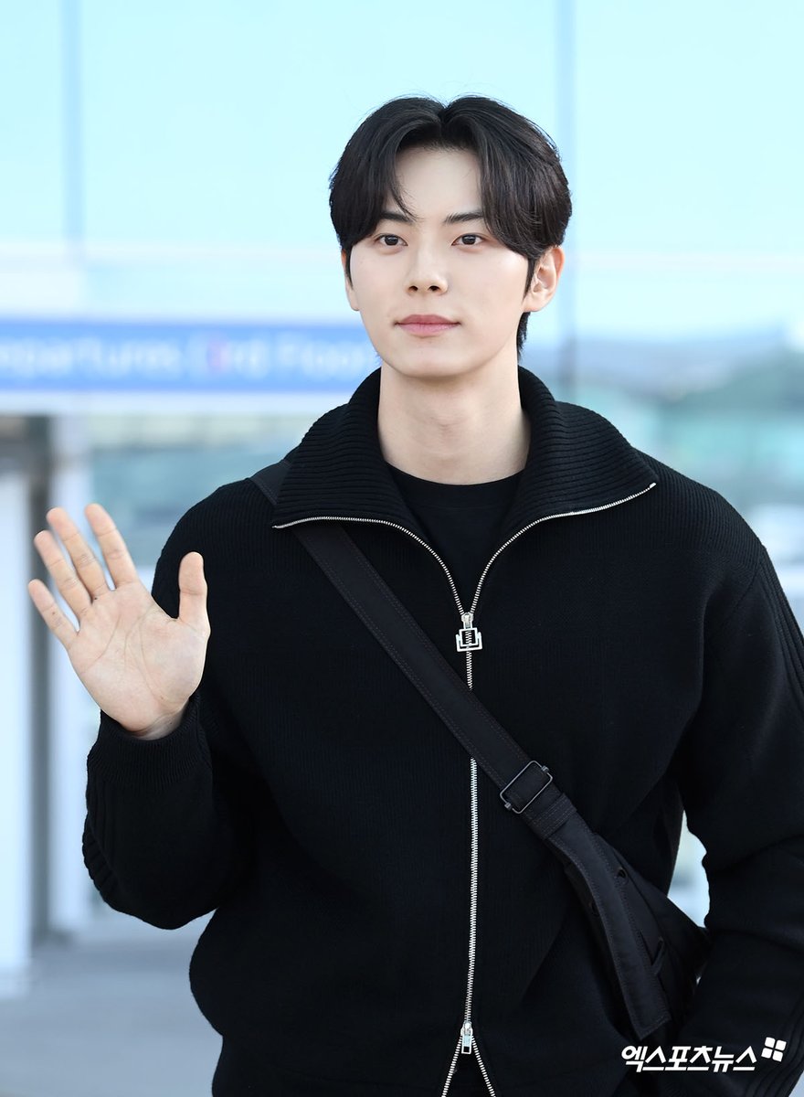 폭군의셰프 포상휴가 가는
이헌지영😘🥰