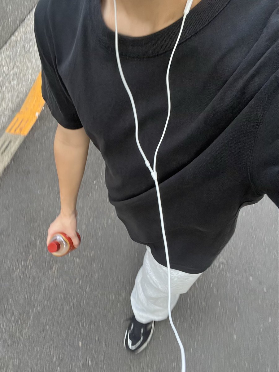 zzico24's tweet photo. 变冷了 https://t.co/VnUUaxWujB