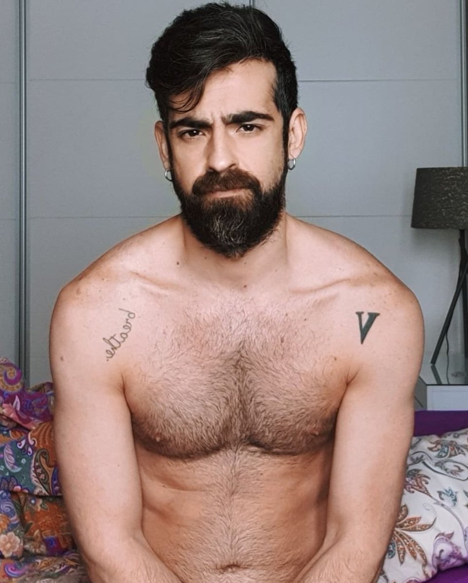 Excellboy's tweet image. De esta foto hace bastante tiempo pero mi cara mañanera de sueño sigue siendo la misma 😴😴😪