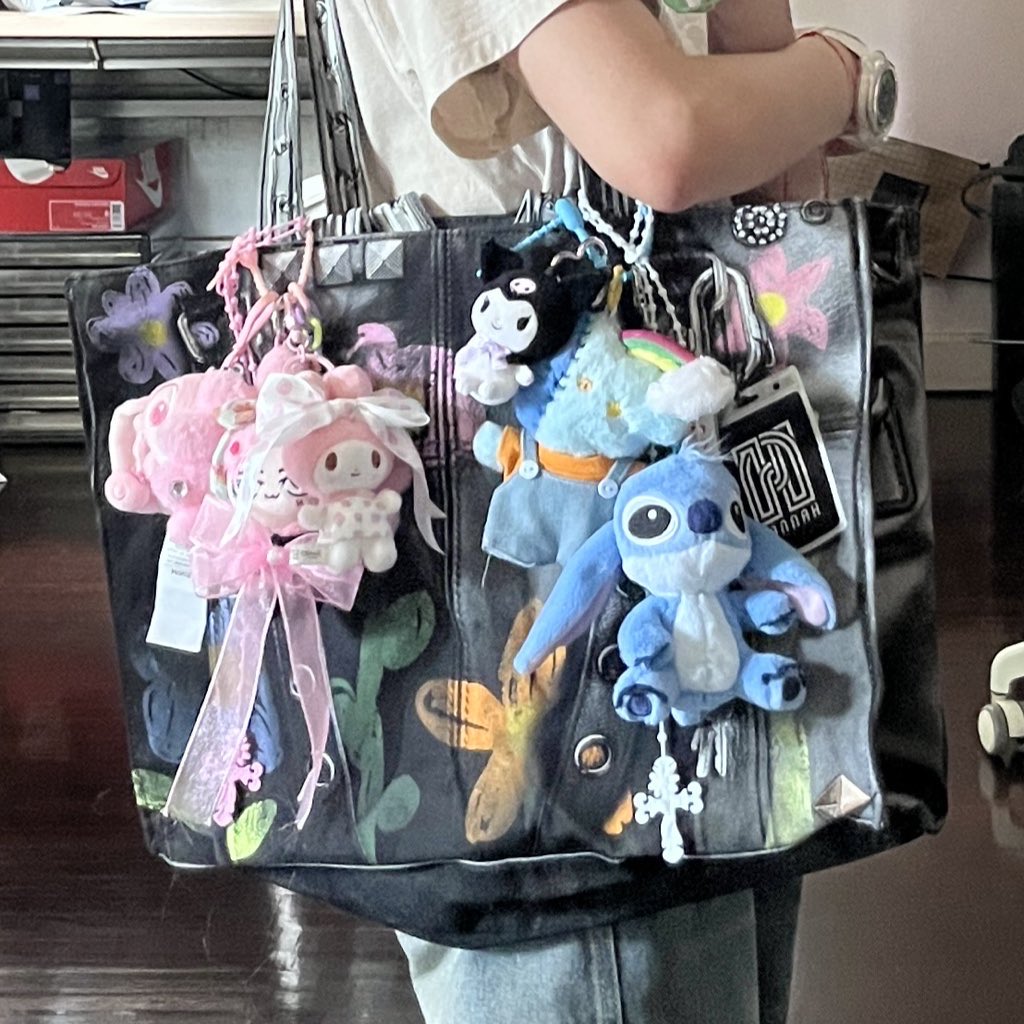 กะ…ก็ไม่รกเท่าไหร่หนิ แค่..รุงรังนิดหน่อย 😗

 #hannahshopofficial