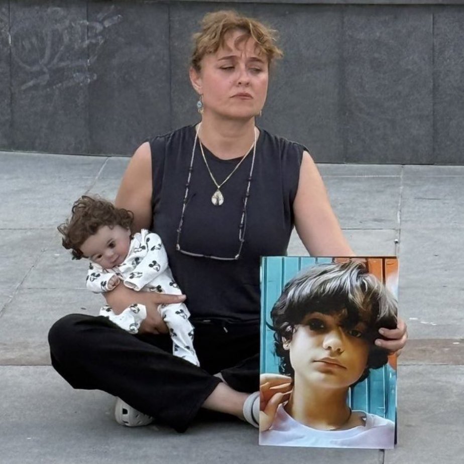 Gülben Ergen tweet media