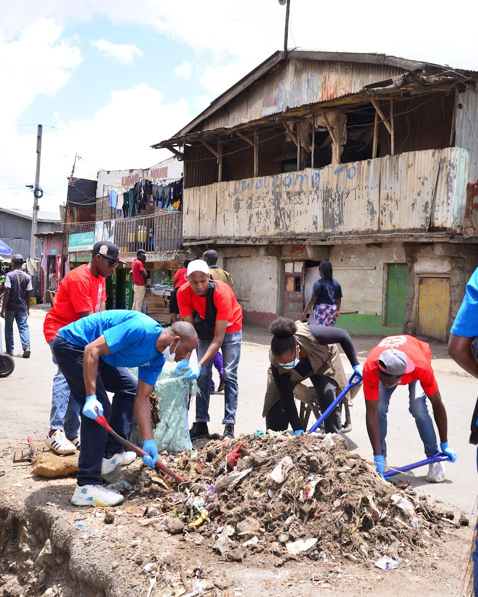 javahouseafrica's tweet image. The initiative brought together local residents, community groups, and
corporate partners, all working side by side to create cleaner, greener, and more sustainable spaces for everyone.
#JavaCares #MazingiraDay #SustainabilityInAction
#JavaFoundation #CommunityImpact #JavaLove