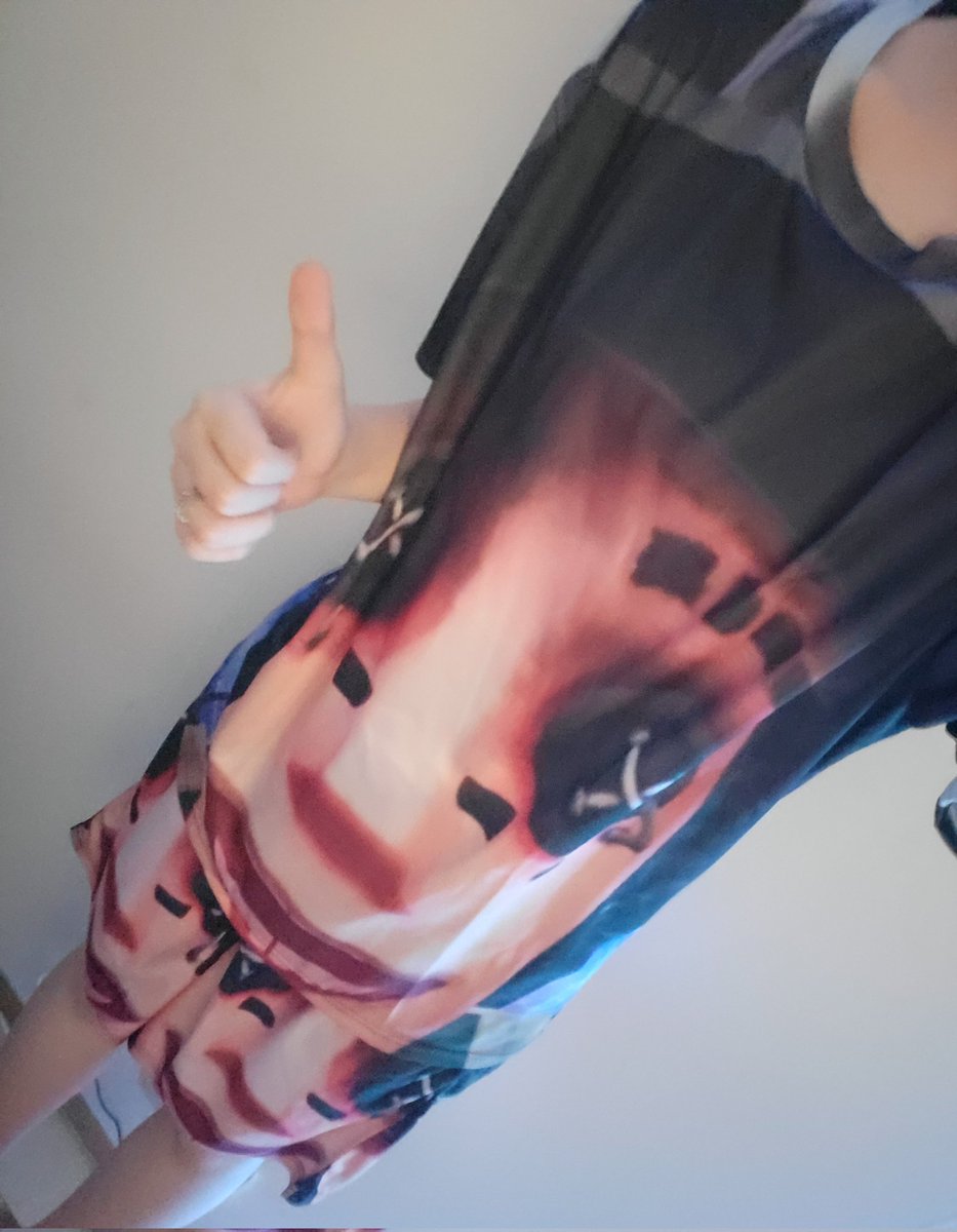 제 새 잠옷이에요
.....아자스!