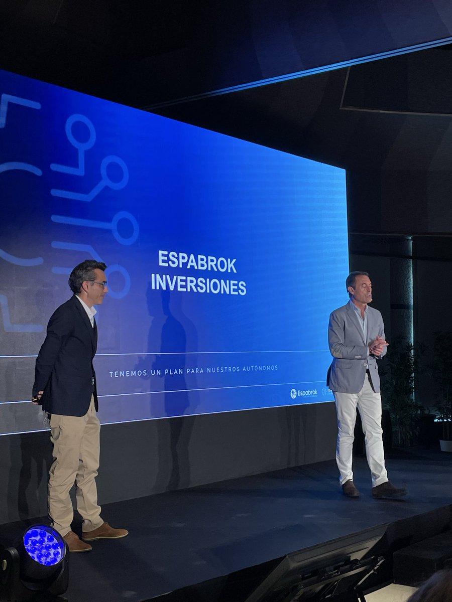 espabrok's tweet photo. Dos días de inspiración, estrategia y futuro compartido 💡🤝
El #CongresoEspabrok2025 reunió a nuestra red en Madrid para hablar de negocio, innovación y colaboración junto a grandes del sector.
¡Seguimos creciendo juntos! 🚀 #Espabrok #Seguros #Corredurías https://t.co/yQCpHJx9Kl