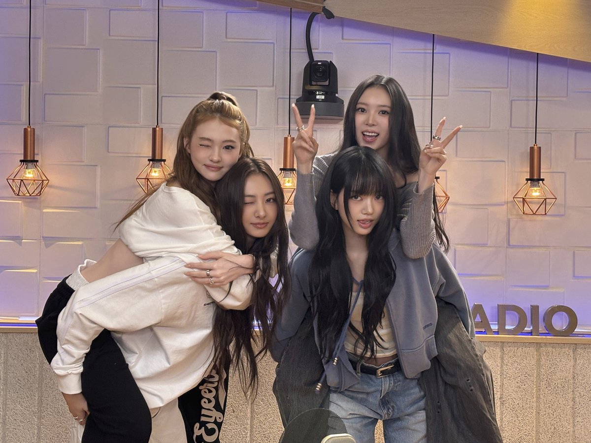 anna_swimlin's tweet photo. 🤭👶🏻🫳🏻 https://t.co/fiaEpEJHzj