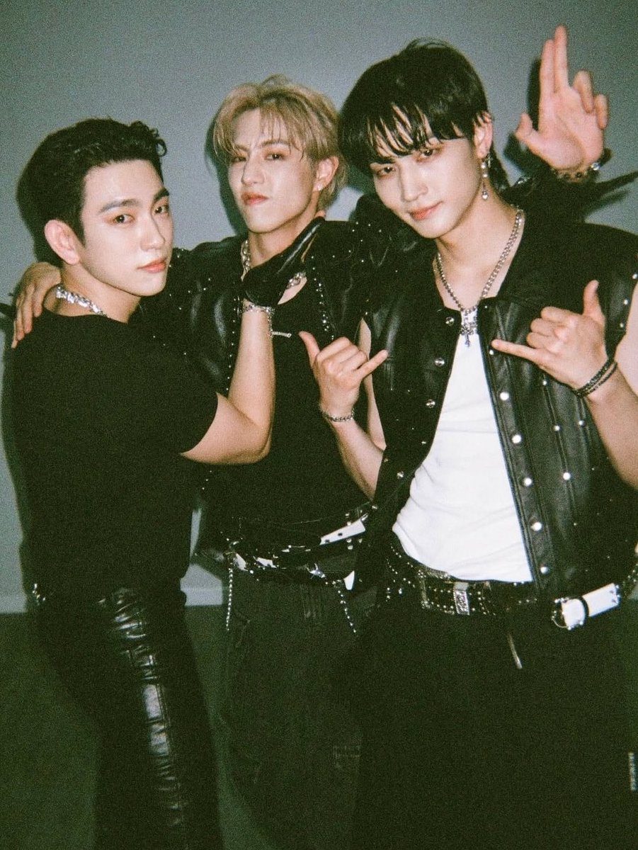 wangyien's tweet photo. what's this line called ???

#2025MAMAVOTE #GOT7 https://t.co/Usiwl50Ryp