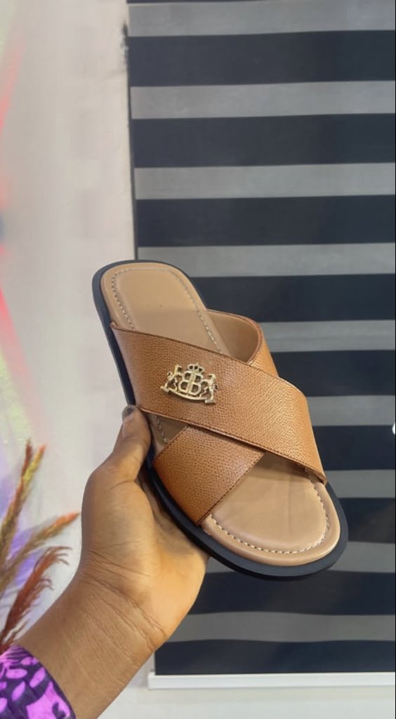 Let your foot speaks 💯 

🏷12,000
📍Kaduna
📞08143013285

Delivery nationwide