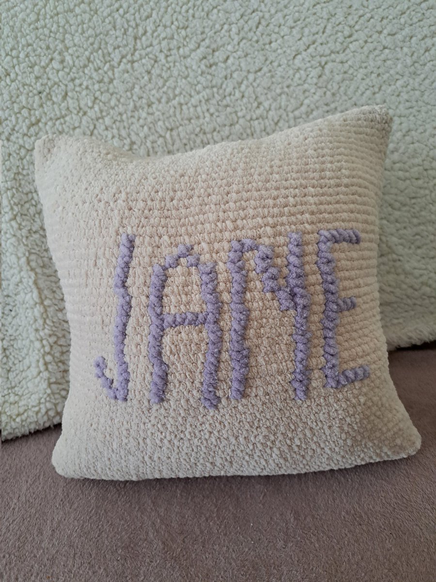 AnneSoQuioute's tweet photo. Look the LIS inspired crochet pillow  I've made 🥹🦋💙

Coussin au crochet inspiré de LIS 🥹🦋💙 https://t.co/HrJBMcMqsw