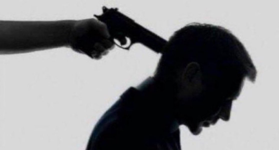 DiianaD_'s tweet image. Gun to your head. 

Mention a country without the letter ‘O’