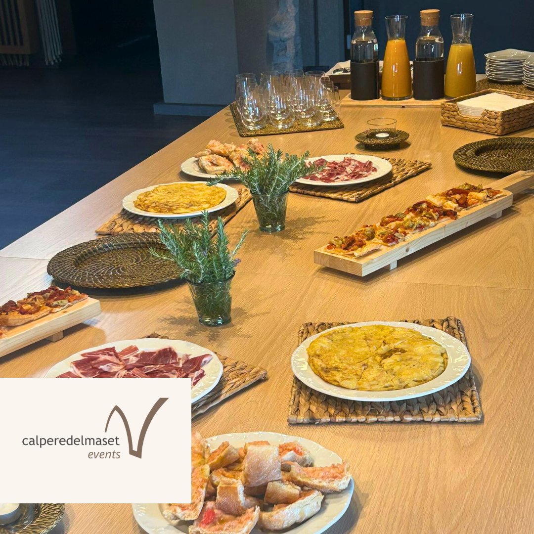 A Cal Pere del Maset oferim serveis per a reunions i esdeveniments d’empresa, amb propostes adaptades a cada ocasió: esmorzars, dinars o còctels per fer que qualsevol trobada sigui un èxit. 💼✨

📩 Contacta’ns i t’ajudem a organitzar-ho!