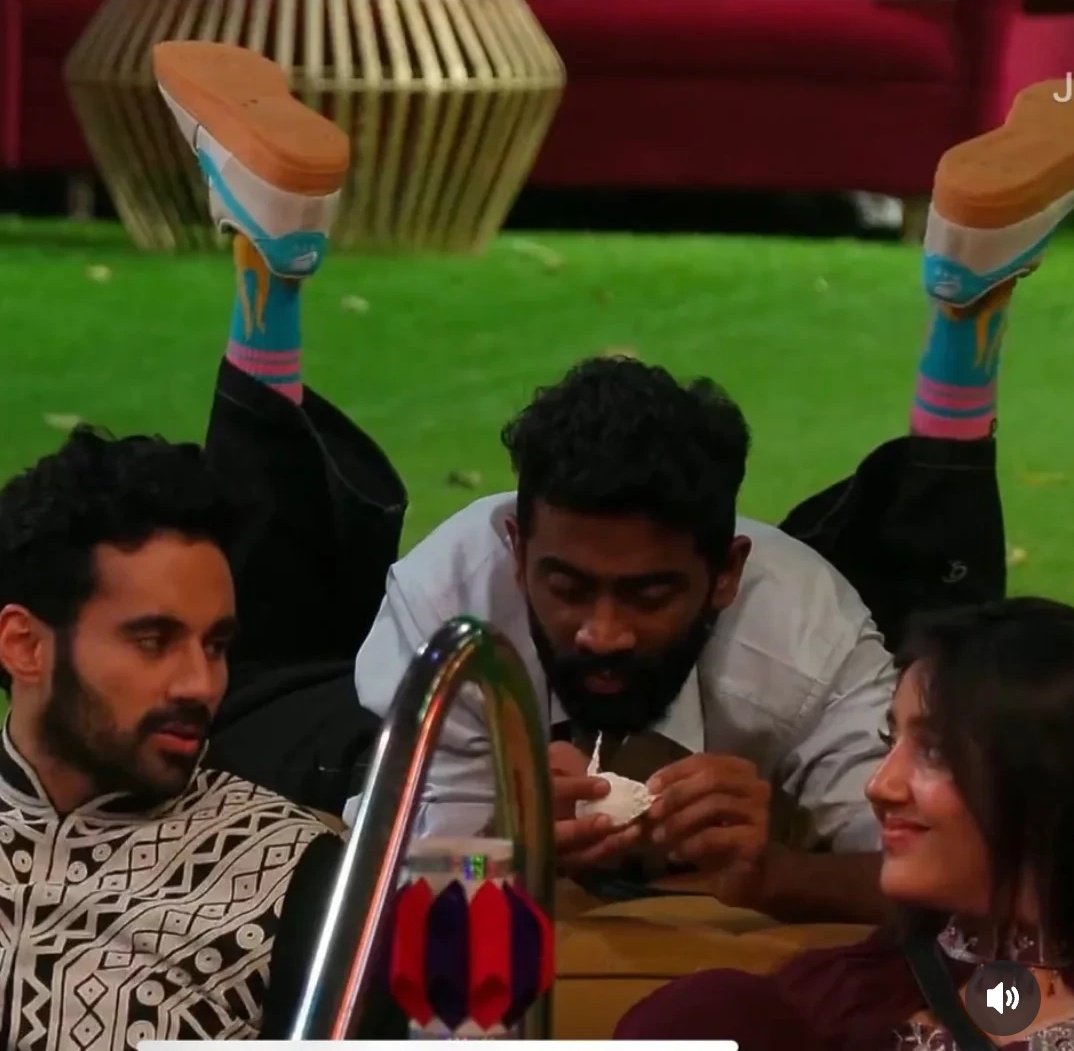 I love Pranit 😭😭😭😭 look at him😭😭 his legs 😭😭😭😭
#Abhinoor #PranitMore