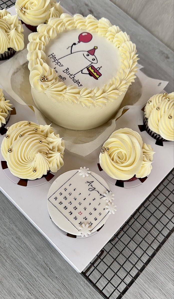 desserthouse_ug's tweet photo. Who says you can’t buy yourself cake🥳

#desserthousetreats https://t.co/JmmgaP9DsN
