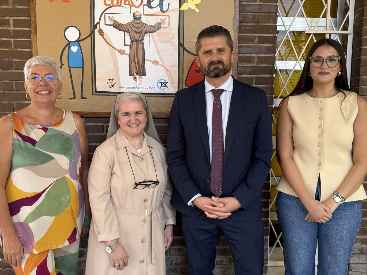 La incorporación del personal de Enfermería, una medida aplaudida por los docentes y por las familias melillenses. 

🏫📚Tanto <a href="/MigueFerBon/">Miguel Ángel Fernández Bonnemaisón</a> como <a href="/Randa_Mohamedd/">Randa Mohamed El Aoula</a> han realizado recientemente una visita al colegio Nuestra Señora del Buen Consejo para conocer las necesidades del