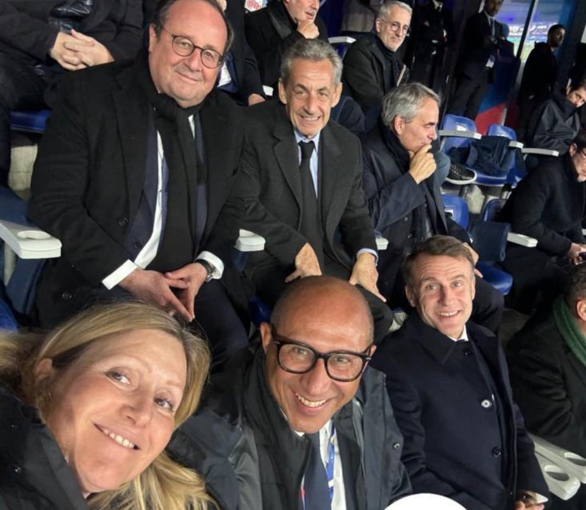 Il y a combien de milliards de dette sur la photo à votre avis ?