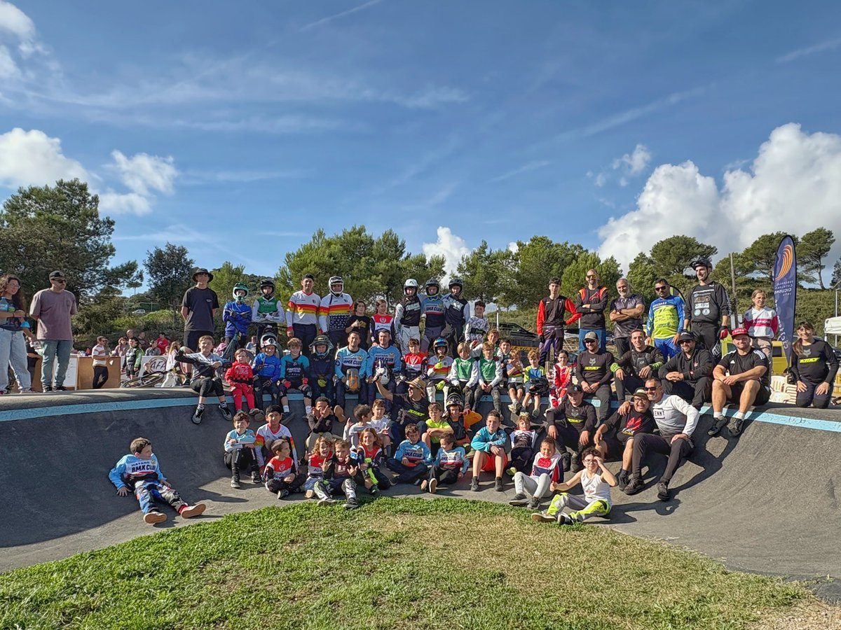 AjBegur's tweet image. 📢 El resum de la 3a edició del #BegurSobreRodes, la galeria fotogràfica, i les classificacions de la 5a Copa Catalana de Pumptrack, celebrats aquest cap de setmana al circuit de #pumptrack de #Begur, disponible a través de la nostra web: 
begur.cat/noticies/begur…