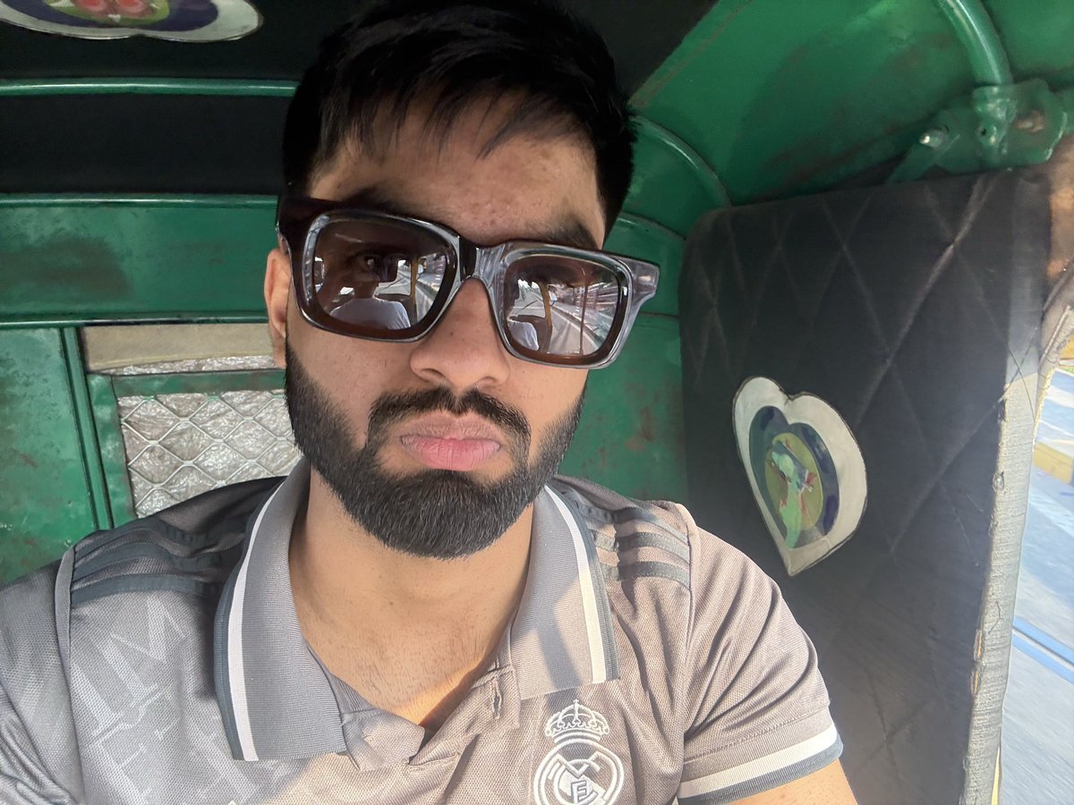 hardikthecoder's tweet image. gm to those that still gm.