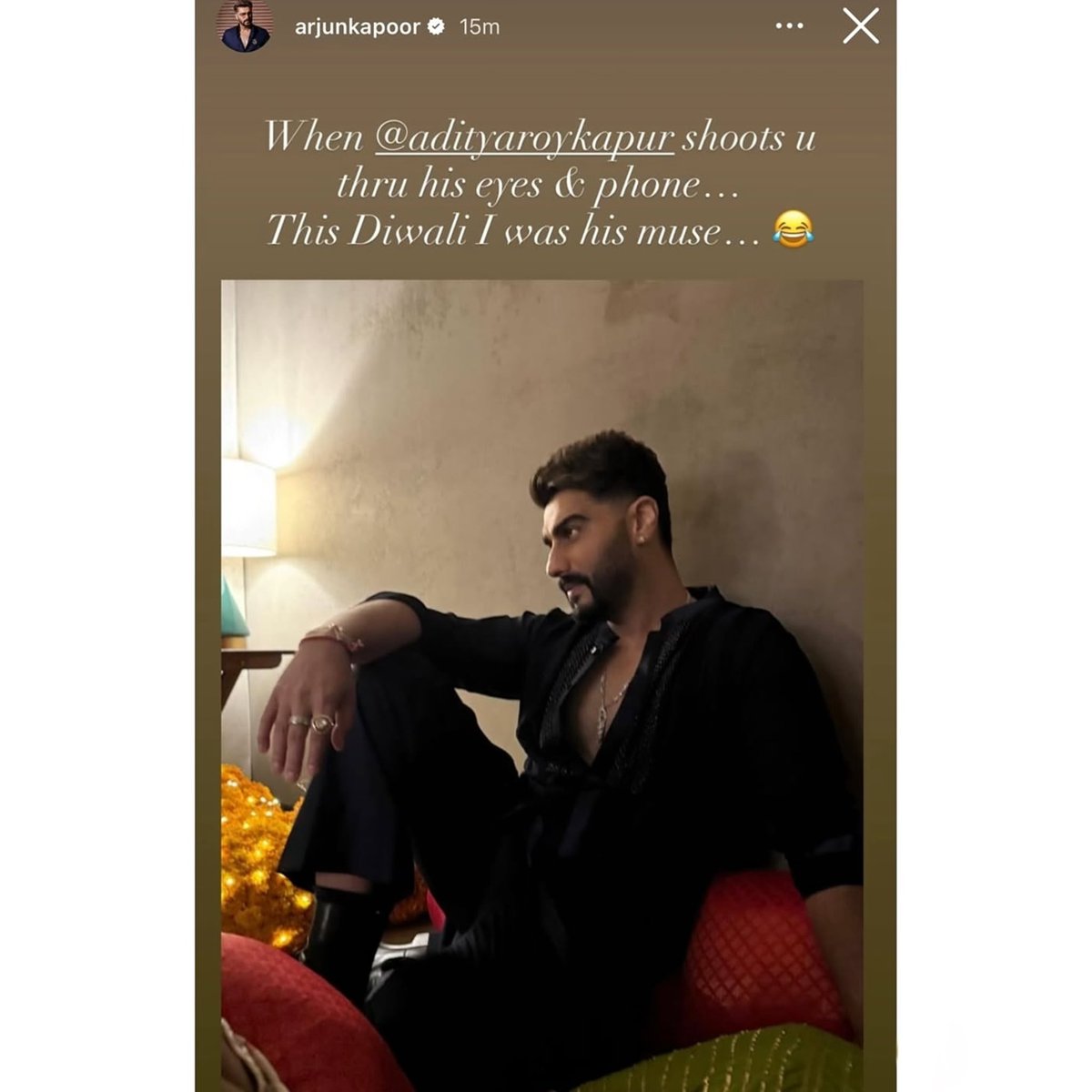 Buzzzookaprime's tweet image. Strong squad, stronger vibes 🔥🫶
➡️ Swipe to meet Aditya’s inner circle! 👀💯
#BroCode
#buzzzookaprime #arjunkapoor #adityaroykapur #RideOrDie #squadgoals