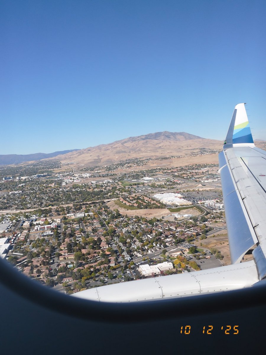 This view was so wild. Part of my blfc experience~ landing in Reno for the first time in my life!