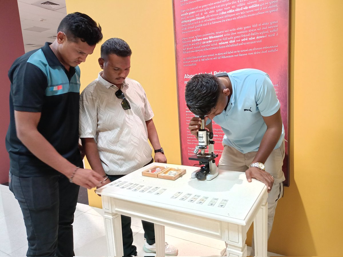 MakwanaBan66575's tweet photo. Diwali just got a whole lot brighter! ✨🔬 Join @RSCBhavnagar for a celebration that's out of this world! Science experiments, fun games, and more await you! #DiwaliFun #NewYearCelebration #ScienceFest #KidsActivities https://t.co/YI2ehh6ddR