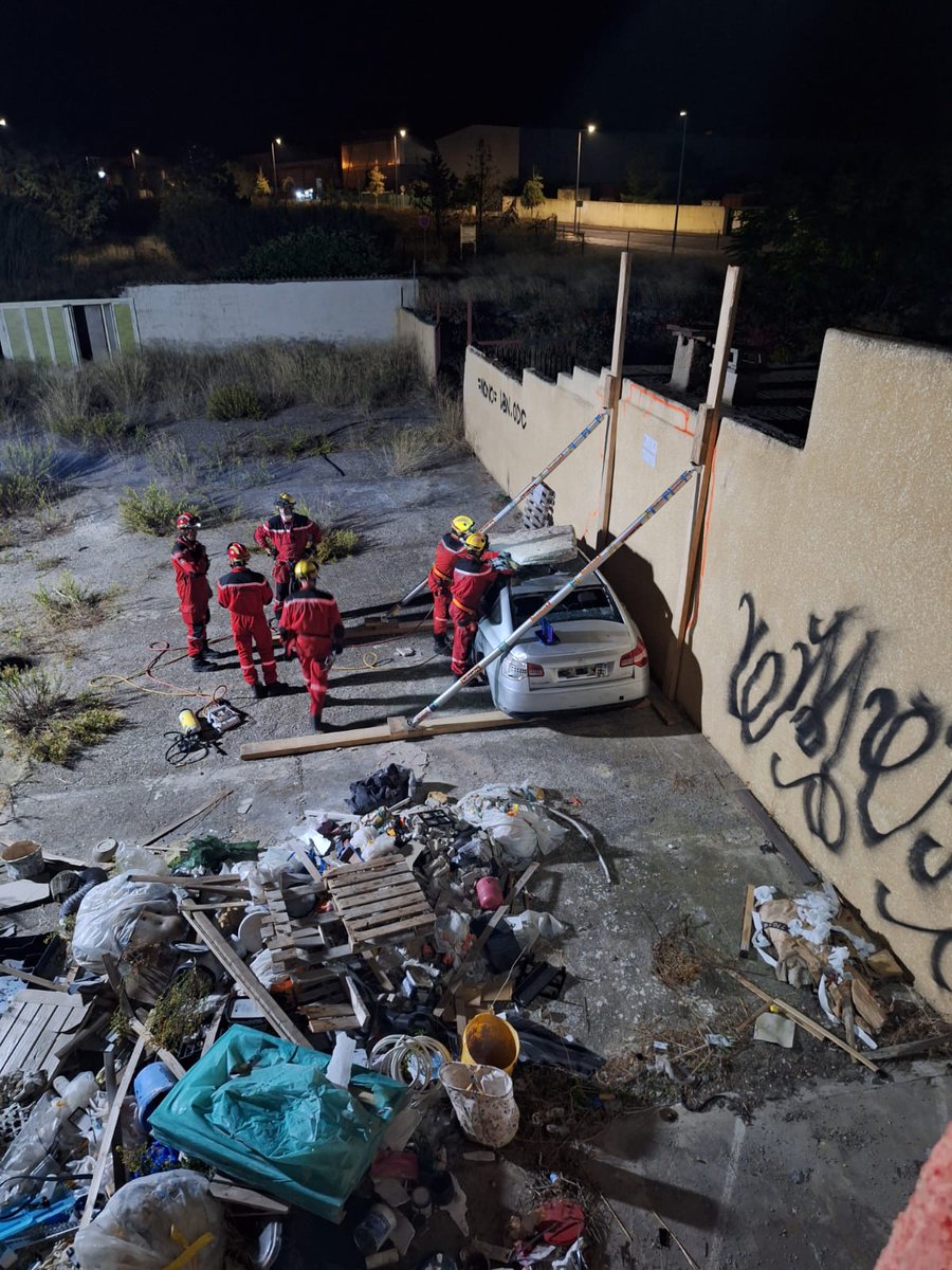 Pompiers 04 tweet media