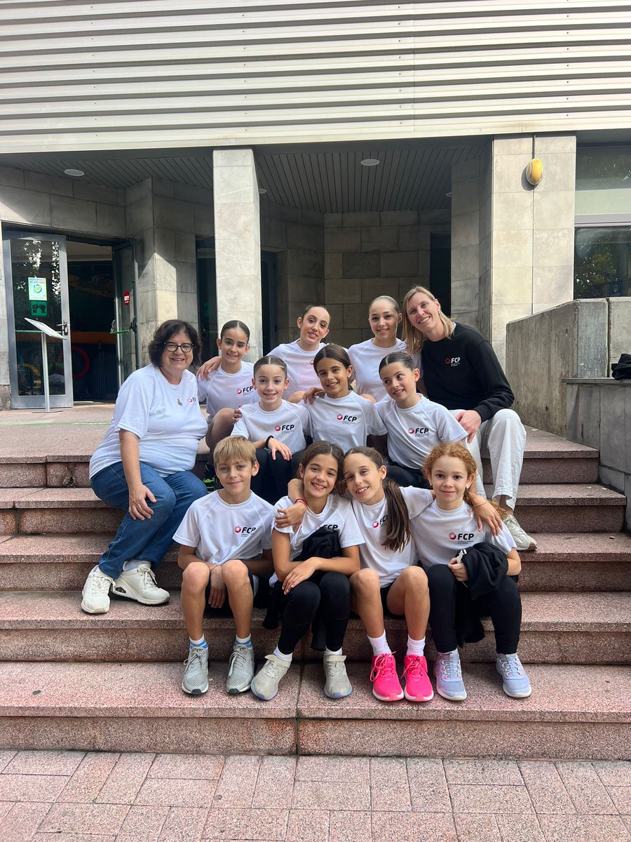 🏆 Bona actuació dels patinadors catalans a la XII Copa d’Aragó!

✨ Fins a 10 patinadors i patinadores van participar a Saragossa, assolint diversos podis i bones classificacions en les seves respectives categories! 

ℹ️ Més informació: fcpatinatge.cat/noticia/bona-a…