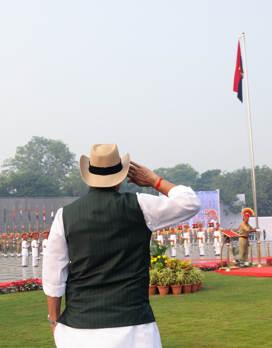 rajnathsingh's tweet image. Paid tributes to Police and Paramilitary forces personnel for their service to the nation during my visit to National Police Memorial in New Delhi on the occasion of Police Commemoration Day.
The military and police function on different platforms, but their mission is the same…
