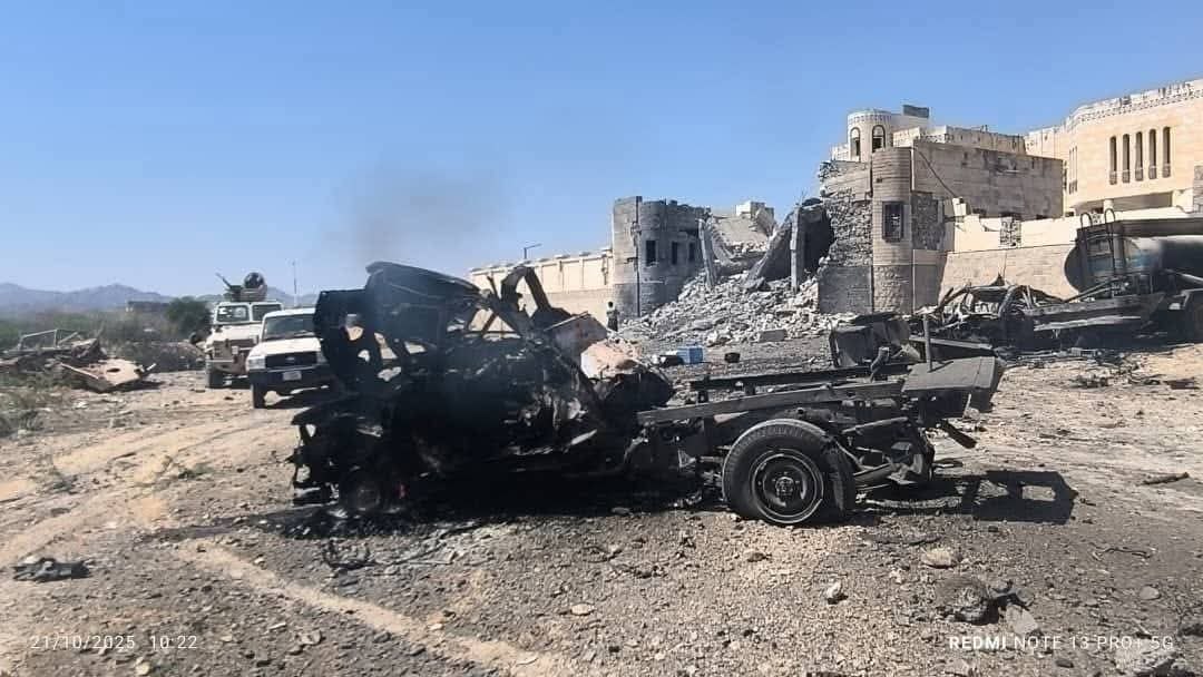 شهداء من القوات اللواء الأول دعم وإسناد في هجوم ارهابي استهدف مقر اللواء في مديرية المحفد، قائد  اللواء الأول دعم وإسناد، قائد محور أبين القتالي، العميد نصر عاطف المشوشي قال أن قوات اللواء الأول تمكنت من إفشال هجوم إرهابي واسع شنته عناصر تنظيم القاعدة الإرهابي، صباح اليوم، على