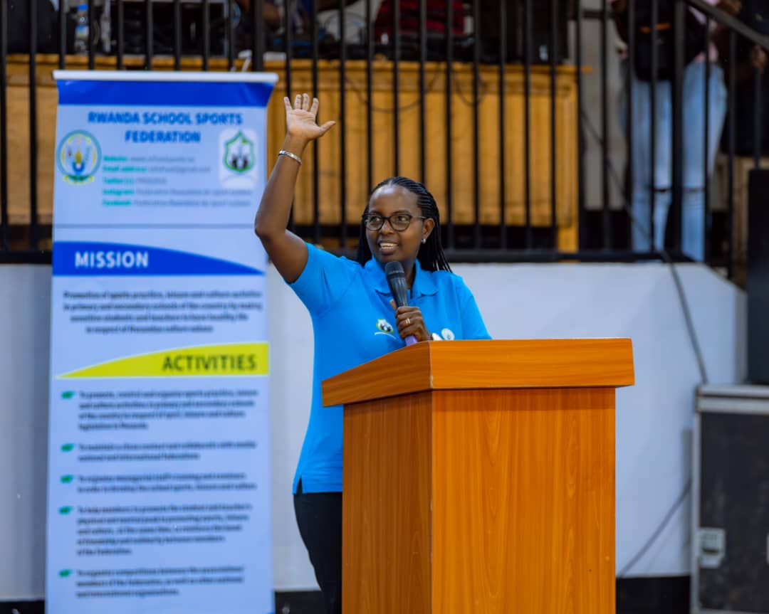 FAPA_Rwanda's tweet image. ⚽ legends are more than history-makers—they're pathway builders. Through the #FutureChampions program, we're returning to the roots of talent devt: schools. Our experience, mentorship &amp;amp; passion will guide the next generation of Rwanda’s stars. Legends in action—building Team🇷🇼!