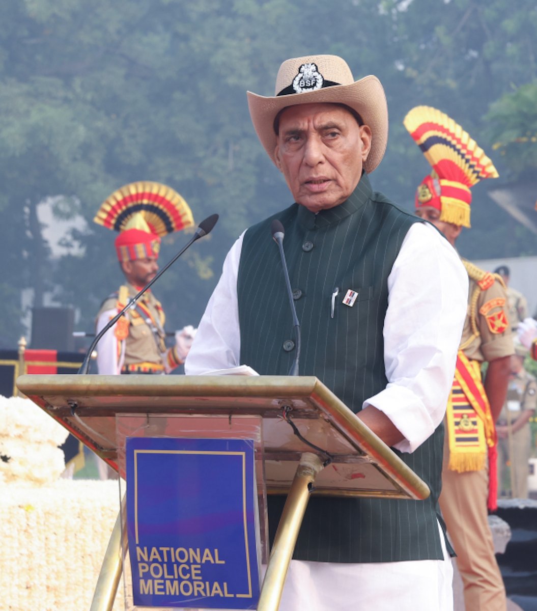 rajnathsingh's tweet image. Paid tributes to Police and Paramilitary forces personnel for their service to the nation during my visit to National Police Memorial in New Delhi on the occasion of Police Commemoration Day.
The military and police function on different platforms, but their mission is the same…