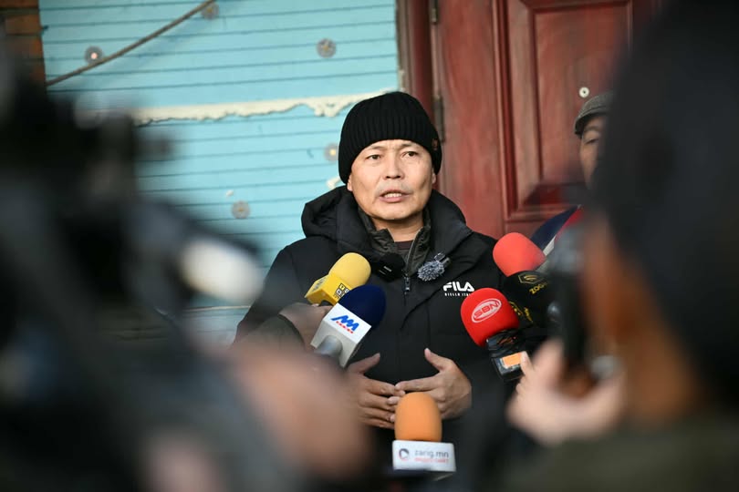 Х.Нямбаатар: Борлуулалтын цэгүүдийн түлшний нийлүүлэлтийг хоёр дахин нэмэгдүүллээ

...Түлш борлуулж байгаа 400 цэг бий. Түлш борлуулалтын цэгүүдэд өдөрт 5000 тонн түлш борлуулж байсныг хоёр дахин нэмэгдүүлж 10 мянга болгон, нийлүүлэлтийг нэмэгдүүлж байна.
ulaanbaatar.mn/news/21920