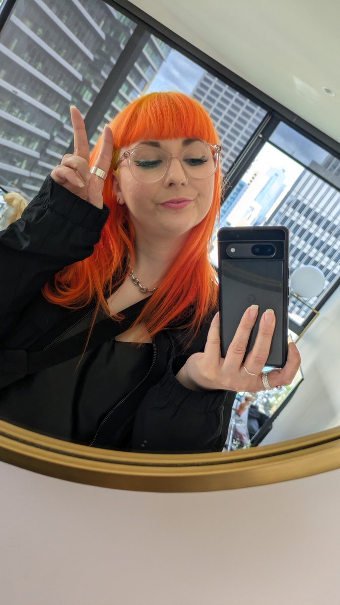 furbeach_'s tweet photo. Hello? https://t.co/bHEmvkT9XO
