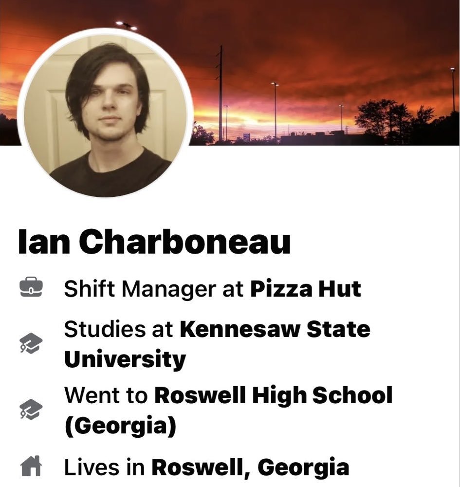 🚨BREAKING: The man who MOCKED the assassination of Charlie Kirk during the past weekend's "No Kings" protest in Georgia has been IDENTIFIED as Ian Charboneau.

 He’s allegedly a shift manager at Pizza Hut. You know what to do X, make him Famous!