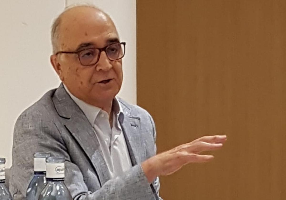 FiloLab_UGR's tweet image. Con profundo pesar lamentamos el fallecimiento de Juan José Acero, catedrático emérito de la UGR, socio fundador de la SEFA y figura clave de la filosofía analítica en España e Iberoamérica.
Nuestro reconocimiento y gratitud por su magisterio y su legado.
sl.ugr.es/0eOU