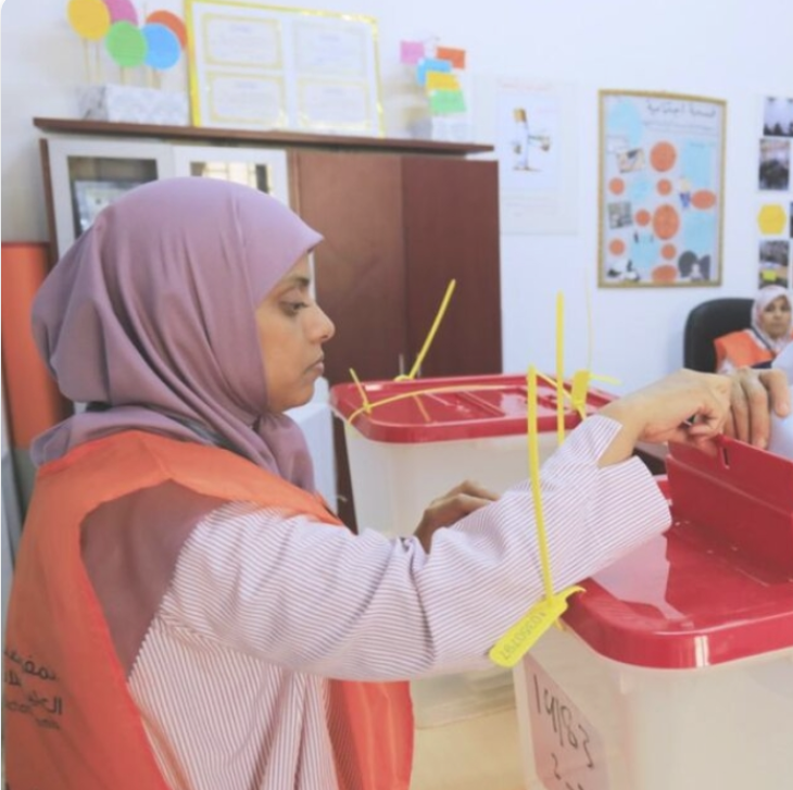En 🇱🇾#Libye, la Haute Commission électorale nationale (#HNEC) a annoncé un taux de participation de 68 % lors du troisième cycle des élections municipales, tenu le 18 octobre 2025 dans 16 localités. Près de 63 200 électeurs se sont rendus aux urnes, un chiffre salué comme un