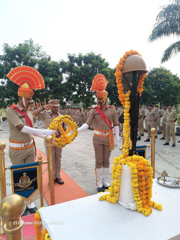 SP GIR SOMNATH (@sp_girsomnath) on Twitter photo ગીર સોમનાથ જિલ્લા ખાતે,
"પોલીસ સ્મૃતિ દિવસ" પર રાષ્ટ્રની સેવા કરતા પોતાના જીવનું બલિદાન આપનાર શહીદોને શ્રદ્ધાંજલિ.
શહીદ જવાનોને સત્ સત્ નમન.
<a href="/CMOGuj/">CMO Gujarat</a>
<a href="/Bhupendrapbjp/">Bhupendra Patel</a>
<a href="/sanghaviharsh/">Harsh Sanghavi</a>
<a href="/GujaratPolice/">Gujarat Police</a>
<a href="/dgpgujarat/">DGP Gujarat</a>
<a href="/IGP_JND_Range/">IGP Junagadh Range</a>
<a href="/JEDY_IPS/">jaydeepsinh jadeja,IPS</a>
#GujaratPolice
#girsomnathpolice ગીર સોમનાથ જિલ્લા ખાતે,
"પોલીસ સ્મૃતિ દિવસ" પર રાષ્ટ્રની સેવા કરતા પોતાના જીવનું બલિદાન આપનાર શહીદોને શ્રદ્ધાંજલિ.
શહીદ જવાનોને સત્ સત્ નમન.
<a href="/CMOGuj/">CMO Gujarat</a>
<a href="/Bhupendrapbjp/">Bhupendra Patel</a>
<a href="/sanghaviharsh/">Harsh Sanghavi</a>
<a href="/GujaratPolice/">Gujarat Police</a>
<a href="/dgpgujarat/">DGP Gujarat</a>
<a href="/IGP_JND_Range/">IGP Junagadh Range</a>
<a href="/JEDY_IPS/">jaydeepsinh jadeja,IPS</a>
#GujaratPolice
#girsomnathpolice